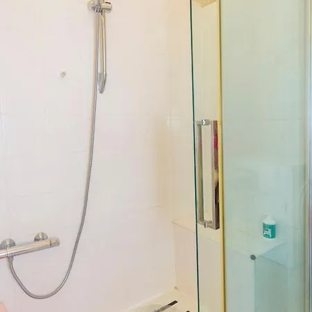 Carducci Tra Chiesa E Mare