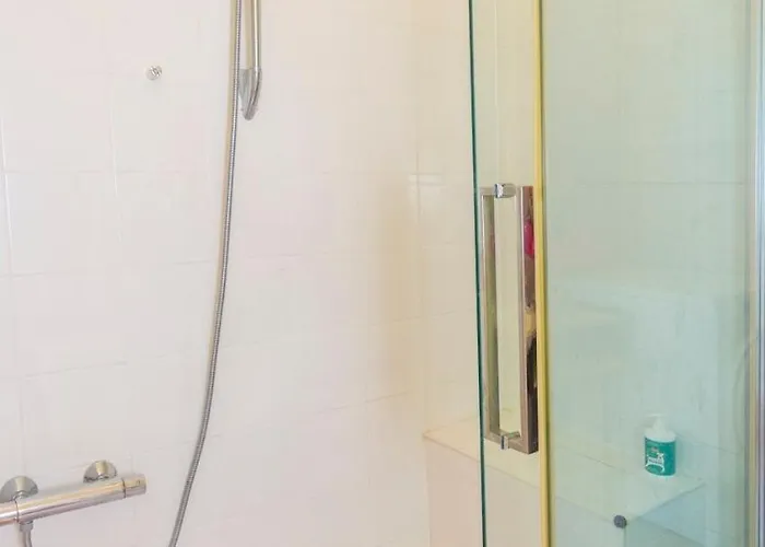 Carducci Tra Chiesa E Mare